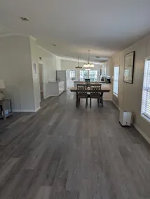 Spacious cozy home with tiki bar and bonfire area - Image 2