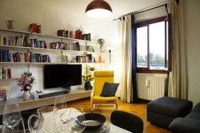 Authentic Florentine House with Rooftop and Cathedral View - Image 2