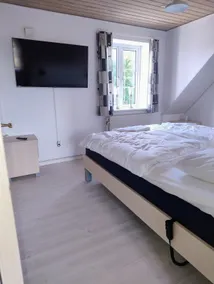 Holiday apartment with private balcony and free internet - Image 3