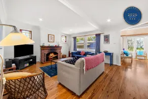 Banksia Cottage - Pet Friendly Waterfront - Image 2