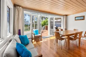 Banksia Cottage - Pet Friendly Waterfront - Image 5