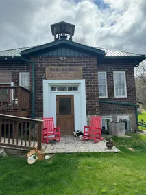 The Schoolhouse - A Peaceful Driftless Retreat - Image 4