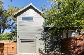 Best Walkable East Side DT • Modern 5BR Home Stay! - Image 5