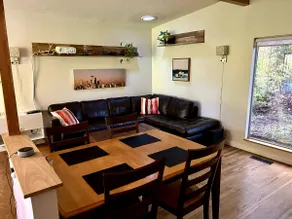 Cascading Stream Oasis: 4BR Near SeaTac Airport - Image 4