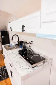 Joynest Loft - Private Entry & Bath - Image 5