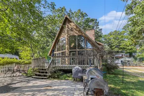 Corky’s Cottage | White Lake Waterfront Retreat - Image 2