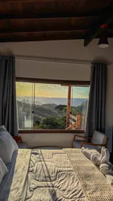 Chalet with bathtub and view of Pedra Azul - Image 4