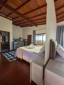 Chalet with bathtub and view of Pedra Azul - Image 5