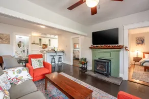 Beautiful Craftsman | 5 Min to Zoo | 92 Walk Score - Image 2