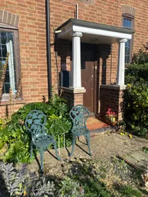 Charming Cosy Country Cottage log burner & garden - Image 5