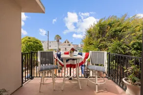 The Oceanside Escape - Image 5