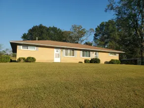 THE Duplex - 1970s Cozy - Image 3