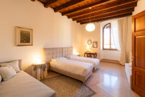 Magnificent Residence overlooking Piazza Erbe - Image 5