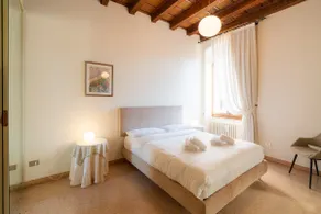 Magnificent Residence overlooking Piazza Erbe - Image 2