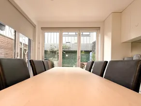 Stylish 3BR Zetland House w/ 4 Beds + Backyard - Image 3