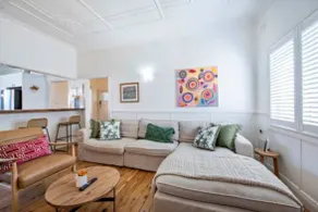 Cottage on James - Central to CBD & Zoo - Image 2