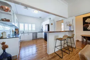 Cottage on James - Central to CBD & Zoo - Image 5