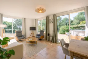 Cozy 2-bedroom/terrace/pool/nature setting horses Nîmes - Image 2