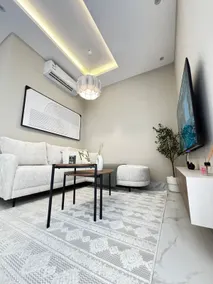 Boulevard View Luxury Apartment - Image 5
