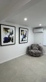1BR unit w/ lounge & kitchenette, private entry - Image 3