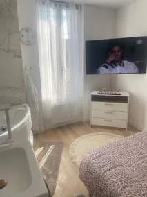 Apartment Jacuzzi (Bein sports/Netflix) - Image 5