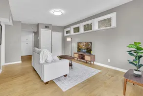 Nice and cozy one bedroom top half duplex. - Image 3