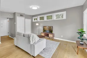 Nice and cozy one bedroom top half duplex. - Image 2