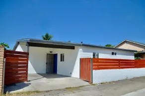 Relaxed Beach Getaway w/Yard, Near Harbor & Pier - Image 3