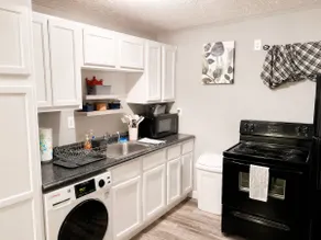 South Ashland Cottage - Image 3