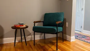 Beautiful Small Deluxe Apartment Near to Airport - Image 2