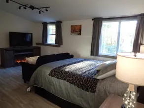 NEW Private White Mountains Getaway For Travellers - Image 4