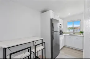 Cozy Apartment Near MIA International Airport - Image 5