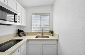 Cozy Apartment Near MIA International Airport - Image 3
