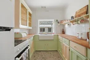 Fred's Cottage @ Swan Point - Image 3