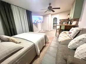 Cozy Studio – Minutes to Wekiva, Disney & More - Image 3