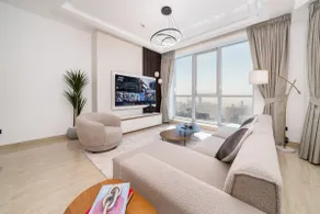 Upgraded Two Bedroom Apartment in Marina - Image 5