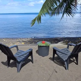 Watch the whales from your bungalow. Manunu - Image 2