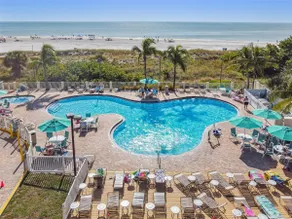 Sunset Beachfront Suite - Gulf Views Pool Paradise - Image 4