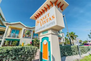 Sunset Beachfront Suite - Gulf Views Pool Paradise - Image 2