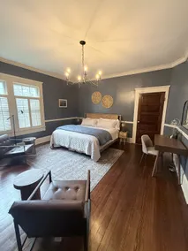 Historic Home Union St - Walk Downtown - 6br 2ba - Image 3