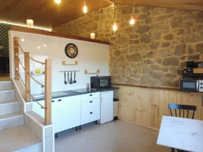 Small apartment in the village center - Image 5