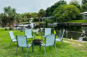 Home in Crystal River FL Water Front Floating Dock - Image 2