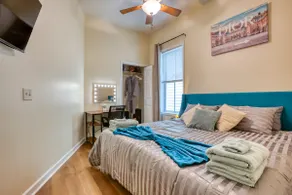 Monthly Stays! 2 King Beds, Massage Chair, Parking - Image 4