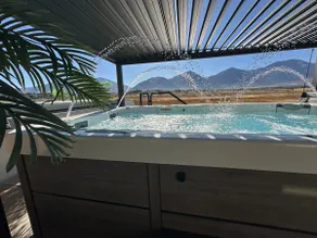 Magical Mountain-View Retreat / Swim-Spa/ Fire pit - Image 4