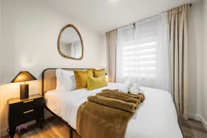 Studio Verde | Bright & Cozy | 4 min to University - Image 2