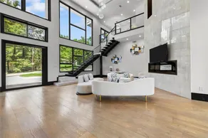 Luxury Modern | King Beds | BBQ | Patio | Suite - Image 2
