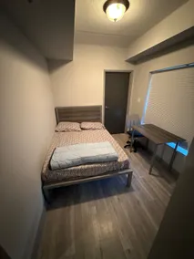 Modern Comfort in Downtown Waterloo - Image 3