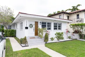 Family Retreat in Coral Gables | Near Miracle Mile - Image 2