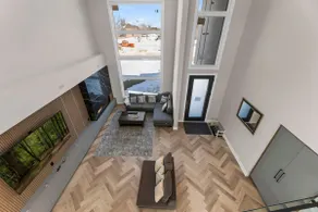 Sterling Manor: Modern 5B/3.5B, & Parking! - Image 3