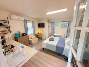 Modern Studio | Sofa Bed + Kitchen Near Rose Bowl - Image 4